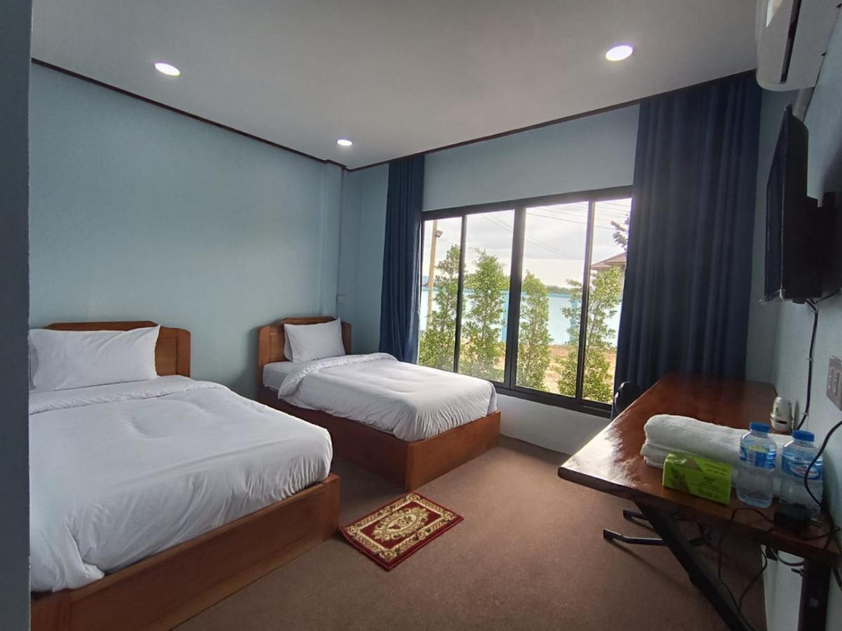 ເຮືອນພັກບີວີ Hotel Ban Thongchai-Tai Bagian luar foto