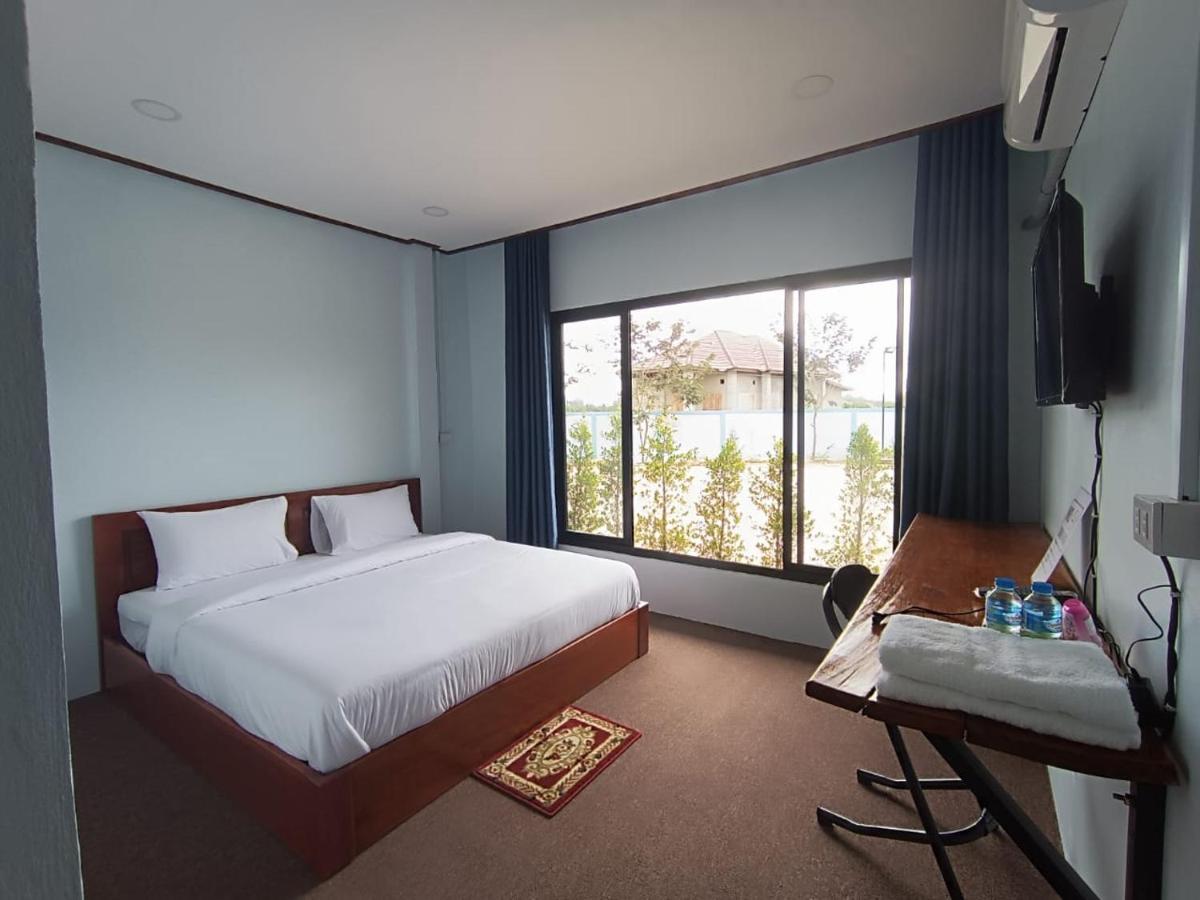 ເຮືອນພັກບີວີ Hotel Ban Thongchai-Tai Bagian luar foto